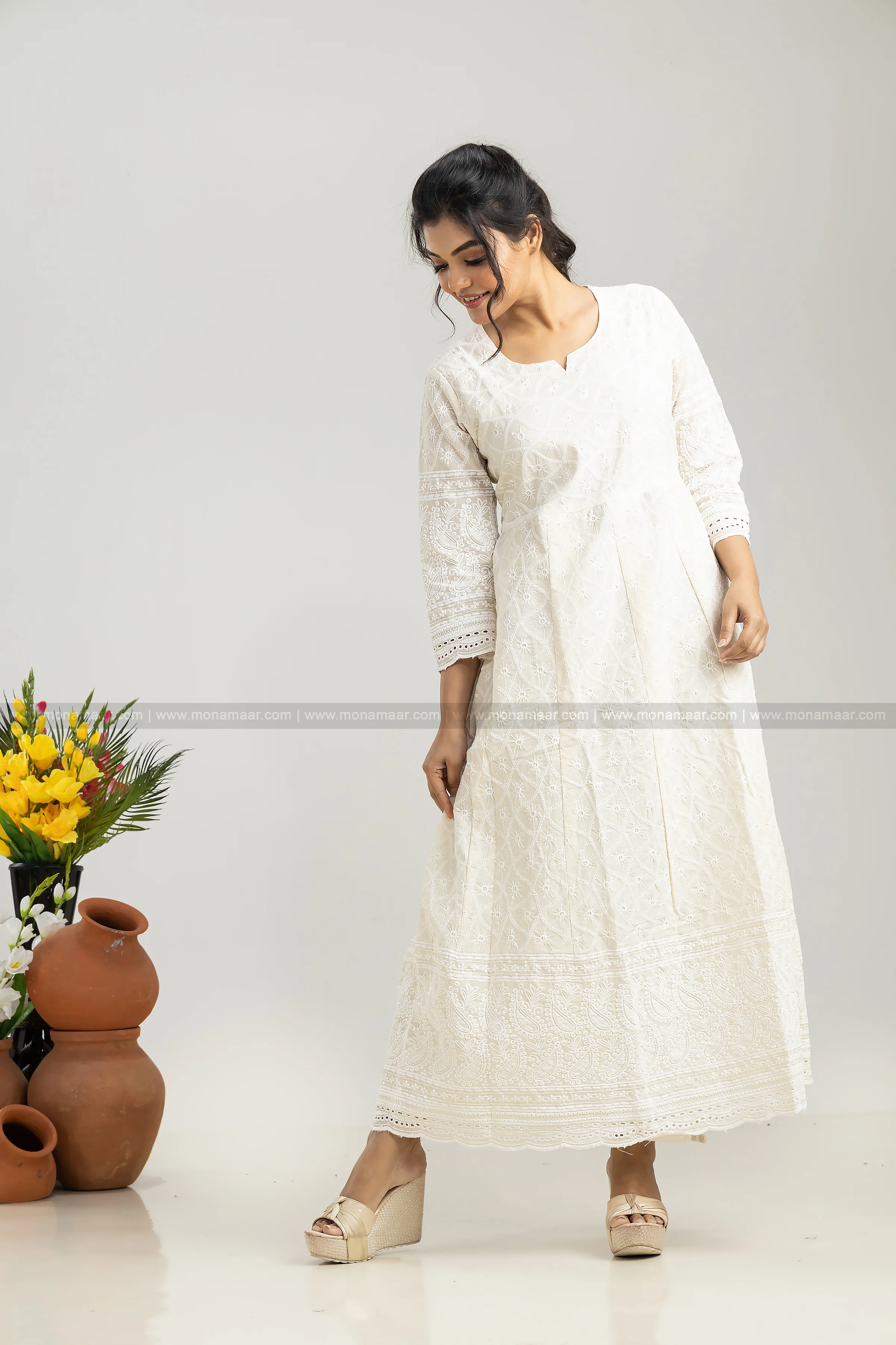 White Chikankari Kurti Set - Image 5