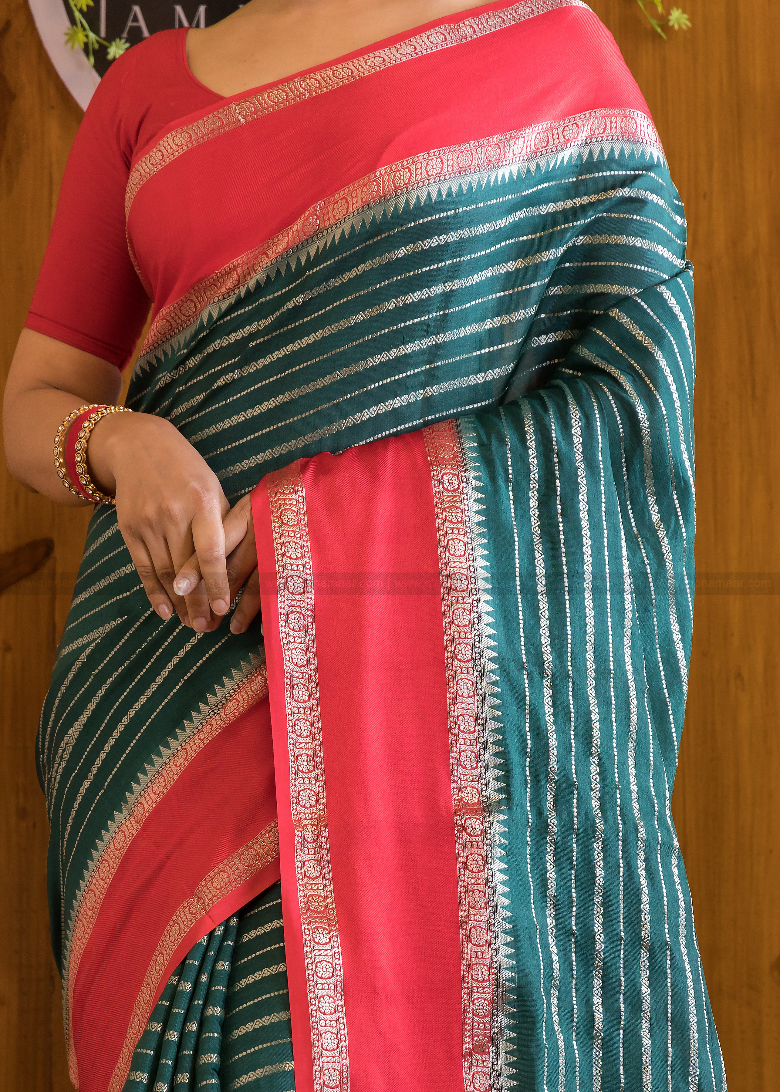Elegant Emerald Banarasi Saree - Image 3