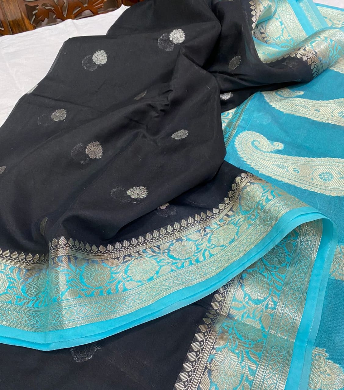 Banarasi Semi Georgette Soft Silk  Saree - Image 3