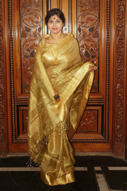 Pure Handwoven Tissue Linen Saree - Image 3