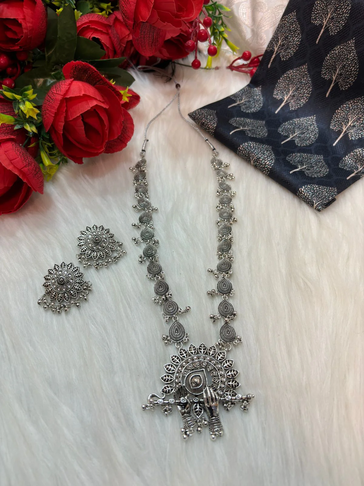 Lord Krishna Flute Inspired -Necklace Set - Image 9