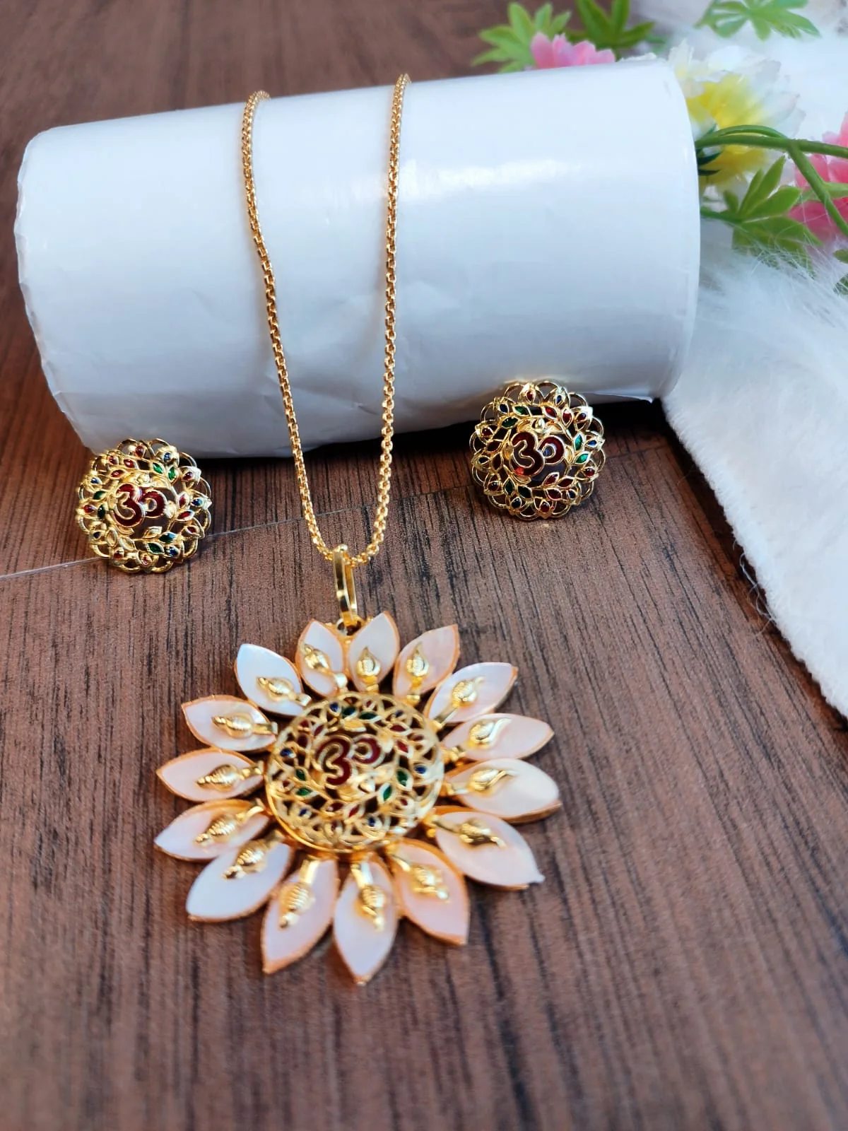 Om Designed Gold  Plated Jewellery(With Sea Shell) - Image 6